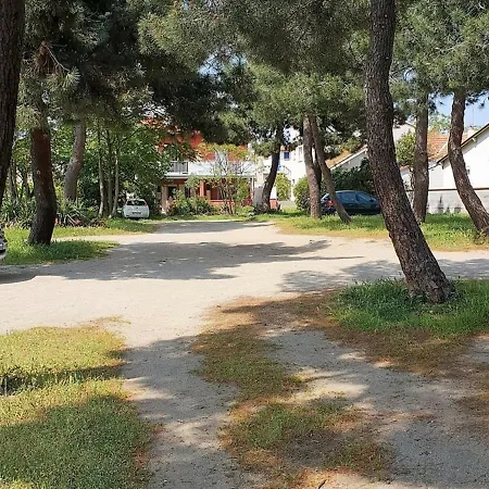 T2 A Argeles-sur-mer, 3 Couchages, A 150m De La Mer, Proche Commerces, Parking Inclus - Fr-1-388-78 Appartement *