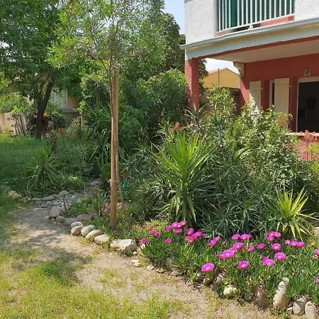 T2 A Argeles-sur-mer, 3 Couchages, A 150m De La Mer, Proche Commerces, Parking Inclus - Fr-1-388-78